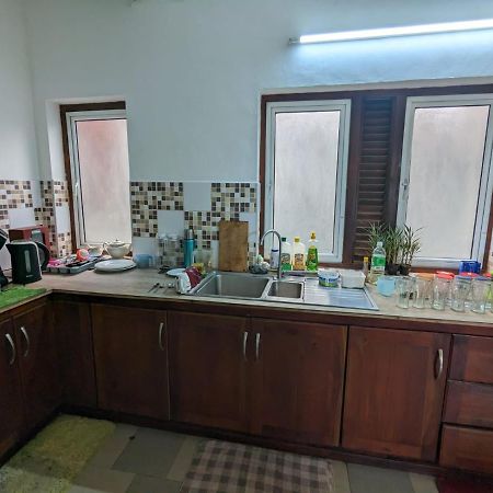 Shiranthi Guest House Rajagiriya Buitenkant foto