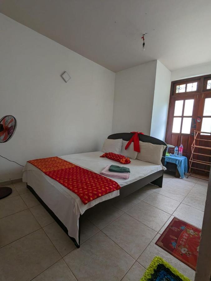 Shiranthi Guest House Rajagiriya Buitenkant foto