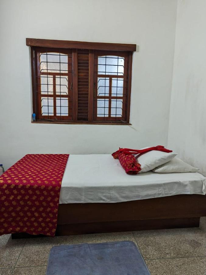 Shiranthi Guest House Rajagiriya Buitenkant foto