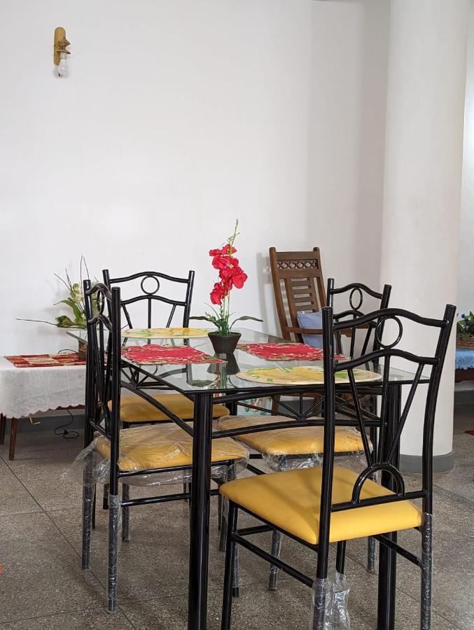 Shiranthi Guest House Rajagiriya Buitenkant foto