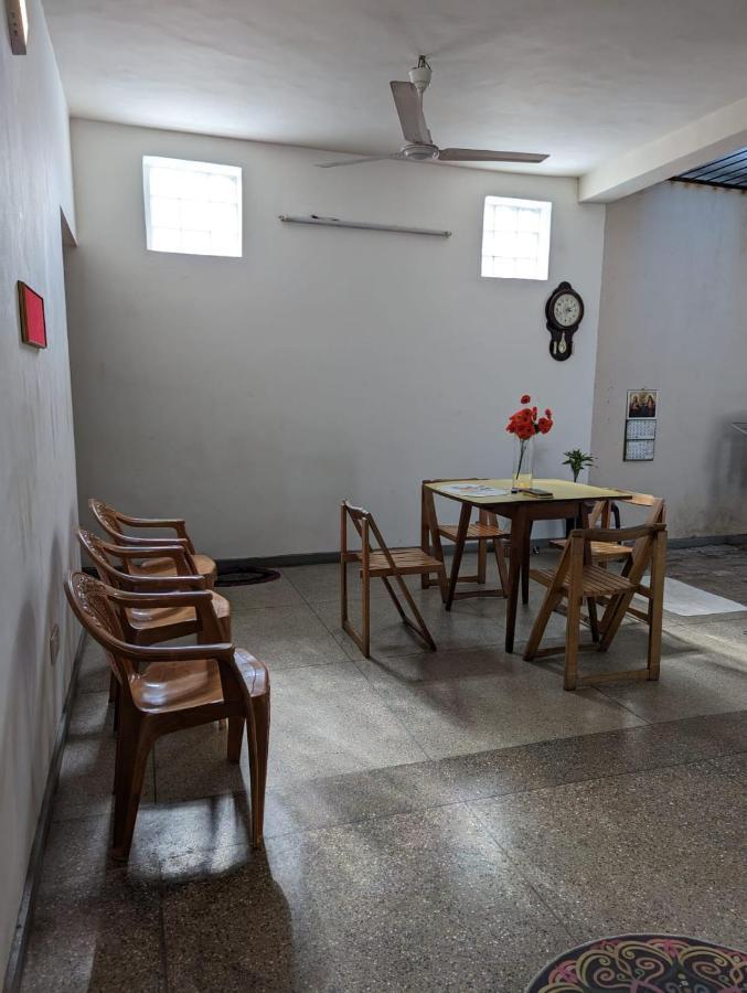Shiranthi Guest House Rajagiriya Buitenkant foto